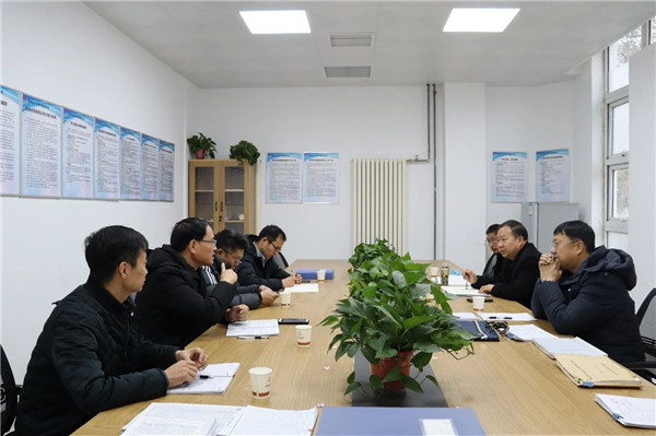 织牢安全防线，确保一方平安——华尔高中迎接经开区教育局安全检查